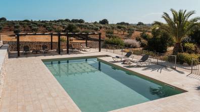 Trullo Rondini Acquarula